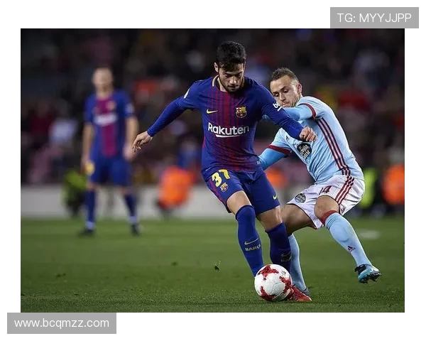 巴萨新星库巴西恋情曝光！携红发女友甜蜜度假机场秀恩爱(1)